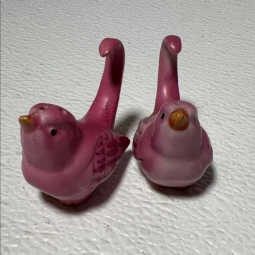 Vintage Hand Painted Birds Salt and Pepper Shakers Made in Japan
